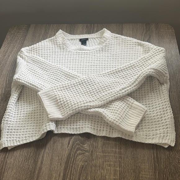 Rue 21 Women’s small crop sweater, white - Picture 2 of 4
